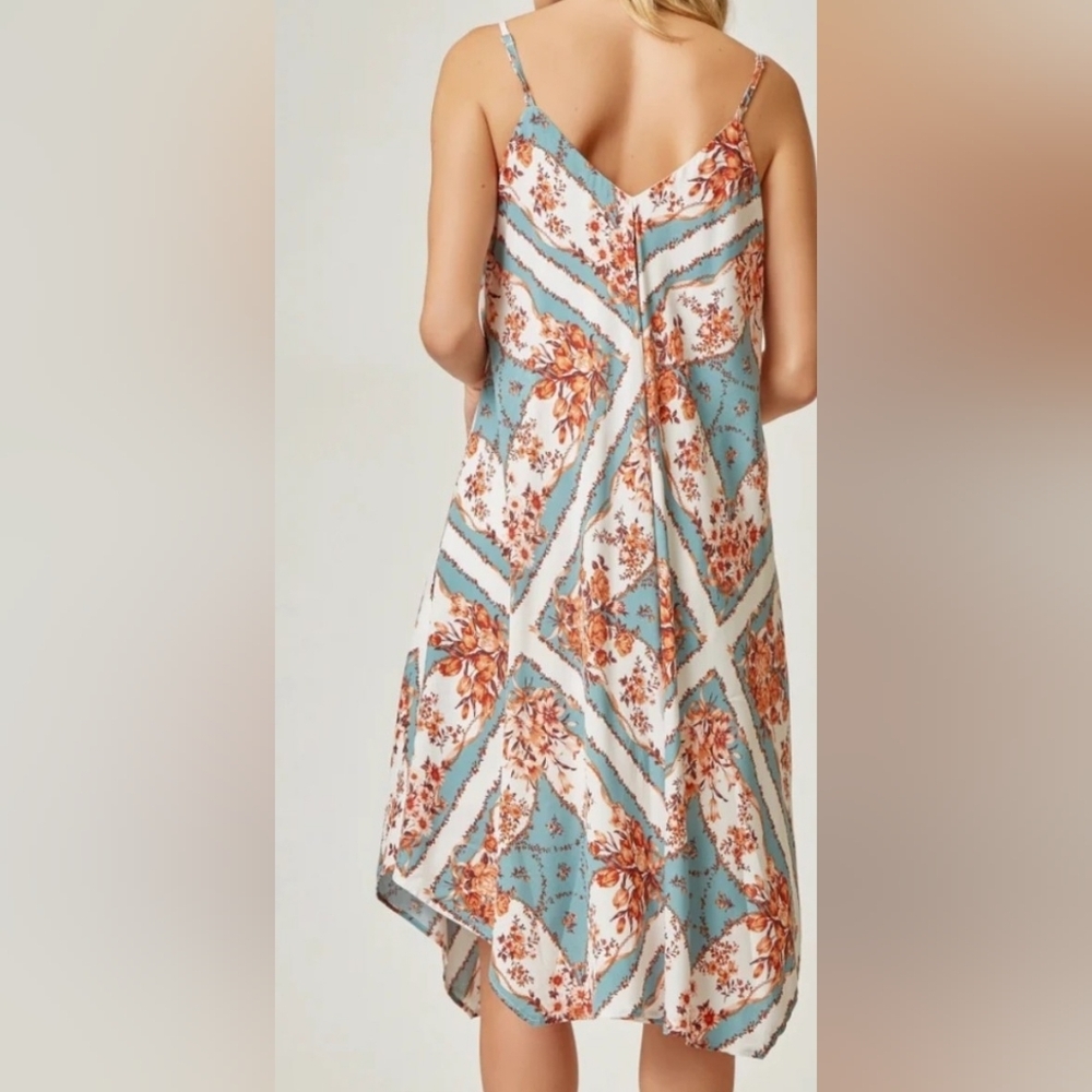 Floral Print Spaghetti Strap Dress - Picture 2 of 3